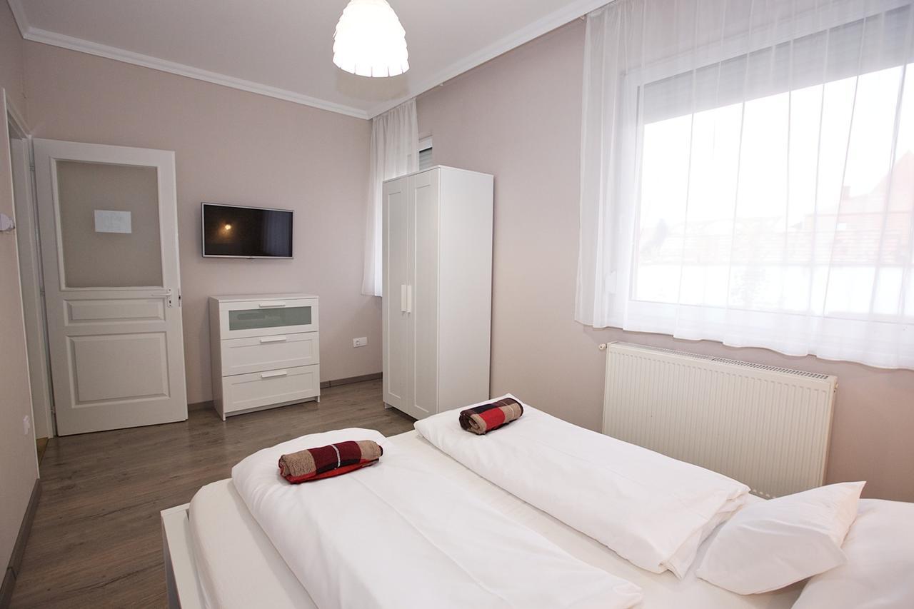 Zoli Apartmanok-Timi Koelcsey 34-36 Hajdúszoboszló Extérieur photo